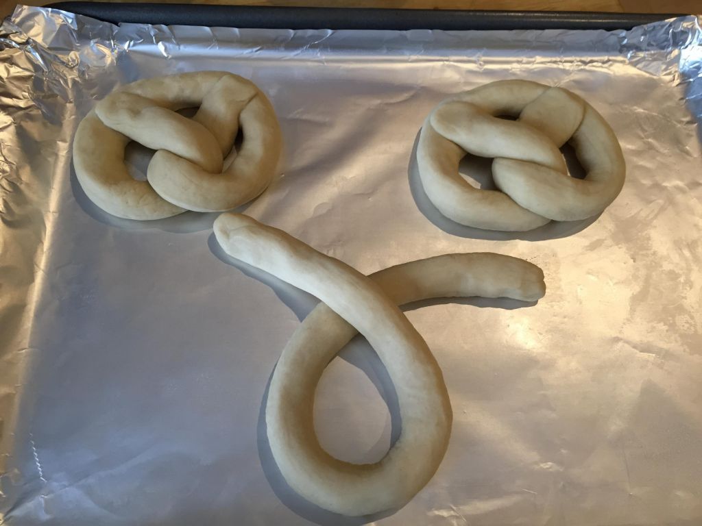 纾压烘培~德国纽结饼 Pretzel的加工步骤