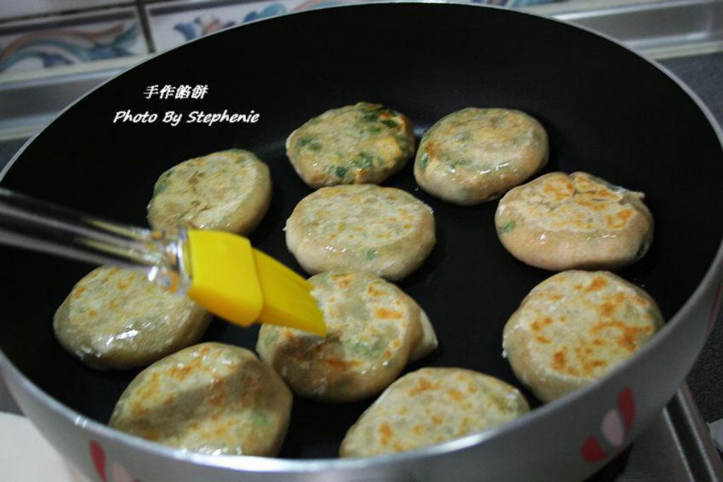 手作馅饼-韭菜豆干肉末&玉米葱花肉末的加工步骤