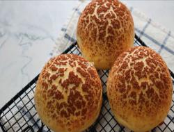 蘑菇造型面包 Mushroom buns