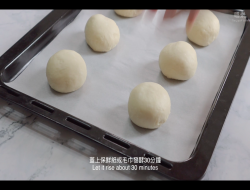 蘑菇造型面包 Mushroom buns