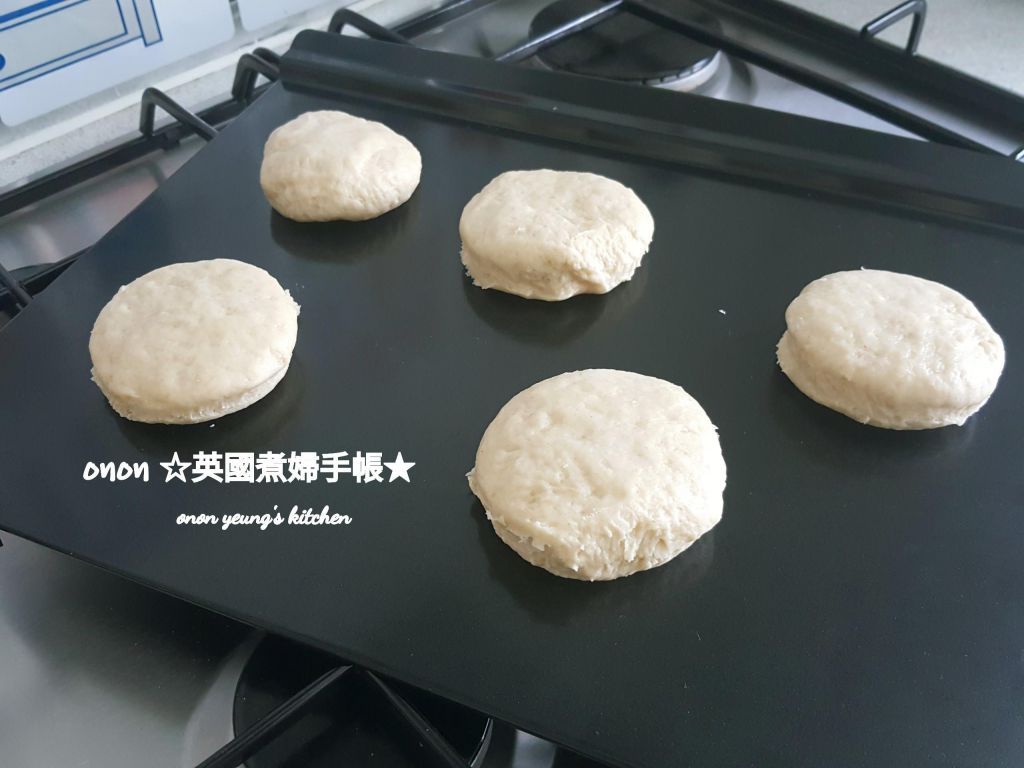 英式司康 Scone
快速面包不加蛋做法的加工步骤