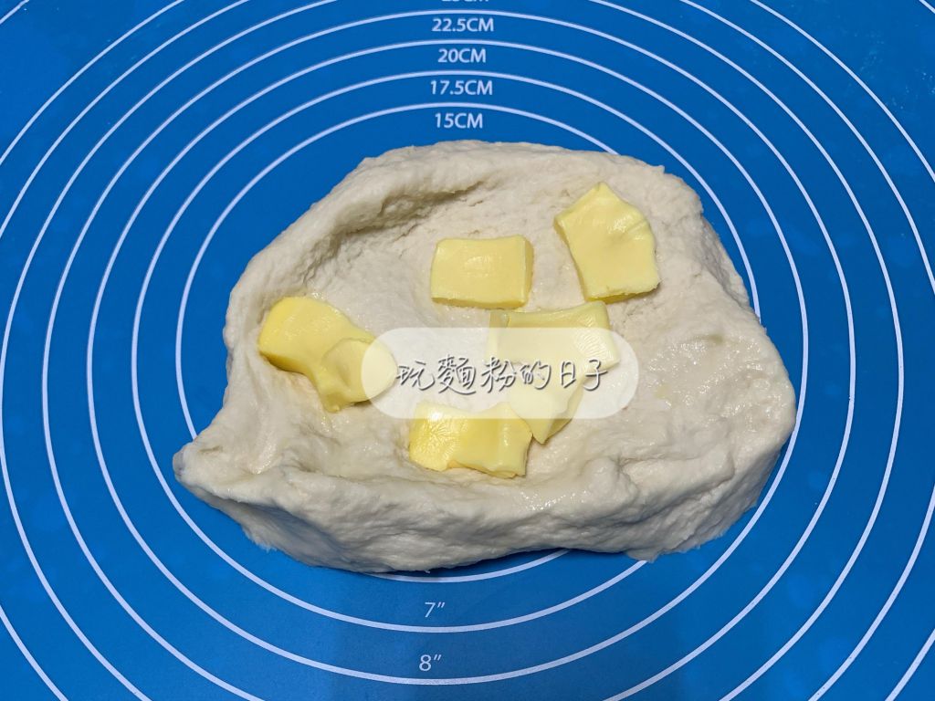 热狗卷面包的加工步骤