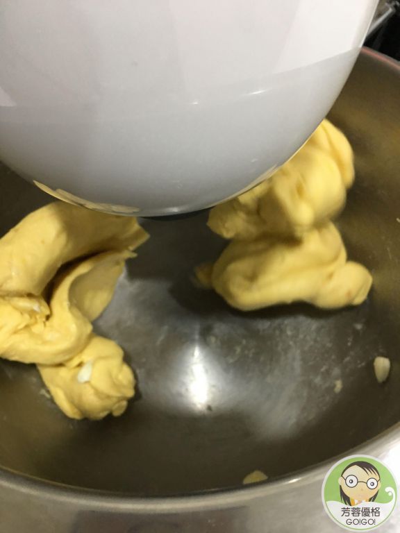 南瓜优格炼乳吐司的加工步骤