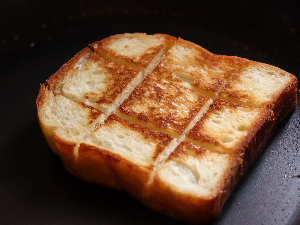 肉桂苹果吐司🍞的加工步骤