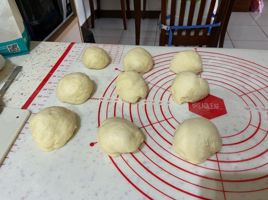 台式火腿葱花面包🥯的加工步骤