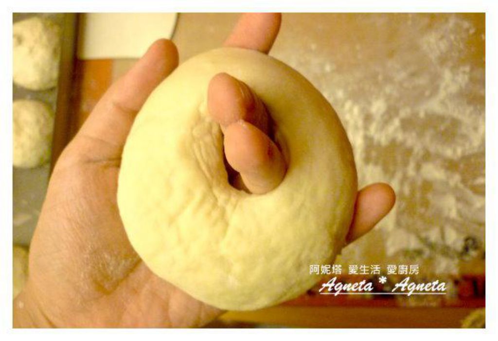 [阿妮塔♥bread] 帕米森起司贝果，轻食早餐。的加工步骤